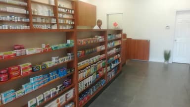Taunton Pharmacy - pharmacy in Oshawa