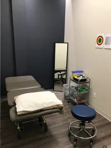 EQ Physio - physiotherapy in Oakville, ON - image 4