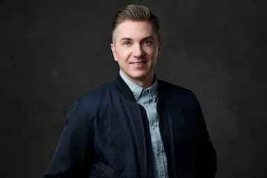 Dustin Hogan - Men's Counselling - mentalHealth in Calgary