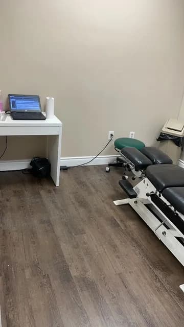 Mason Health Centre - chiropractic in Hamilton