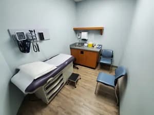 UC Medical Clinic - clinic in Edmonton, AB - image 2