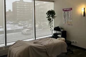 Symmetry Accupuncture And M - massage in Calgary, AB - image 1