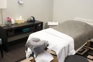Royal York Massage Therapy - massage in Etobicoke, ON - image 1