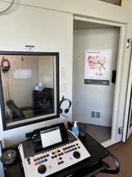 Lakeside Hearing, Balance and Tinnitus Centre - audiology in Kelowna, BC - image 1