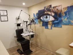 CURA EyeCare Optometry - optometry in North Vancouver, BC - image 3