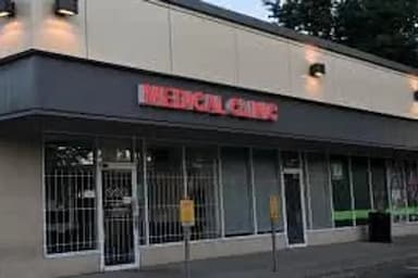 Park & Tilford Medical Treatment Centre - clinic in North Vancouver