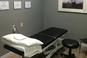 Eramosa Physiotherapy - Guelph Bullfrog Mall - Massage - massage in Guelph, ON - image 1