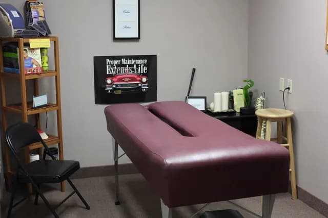 Cloverdale Chiropractic Clinic - Chiropractor in Etobicoke, On