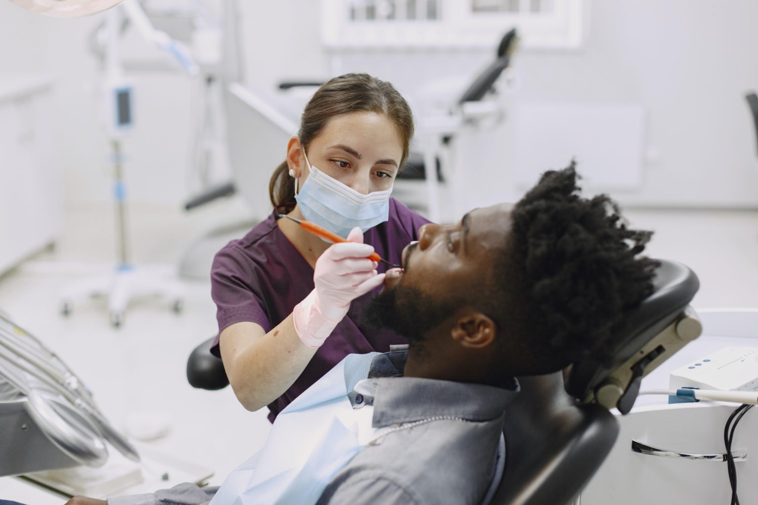 4 Tips On How To Evaluating A Dentist: What To Consider